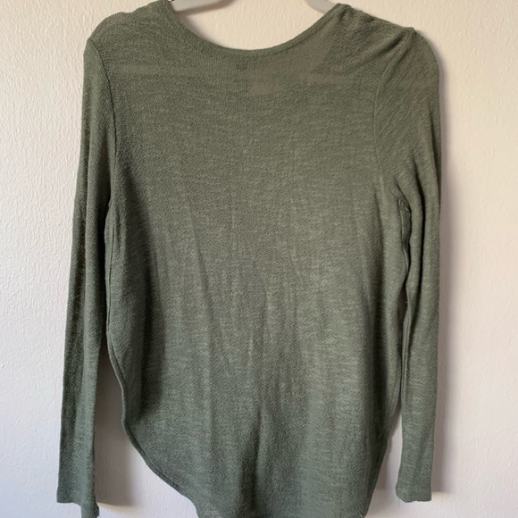 H&M sweater - Picture 2 of 3